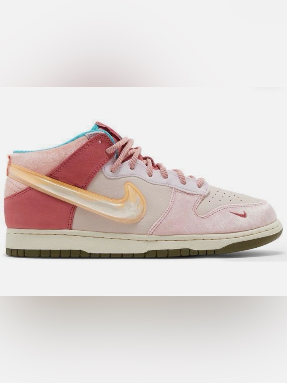 Nike Social Status x Dunk Mid Strawberry Milk-Size 10 (men’s 8.5)